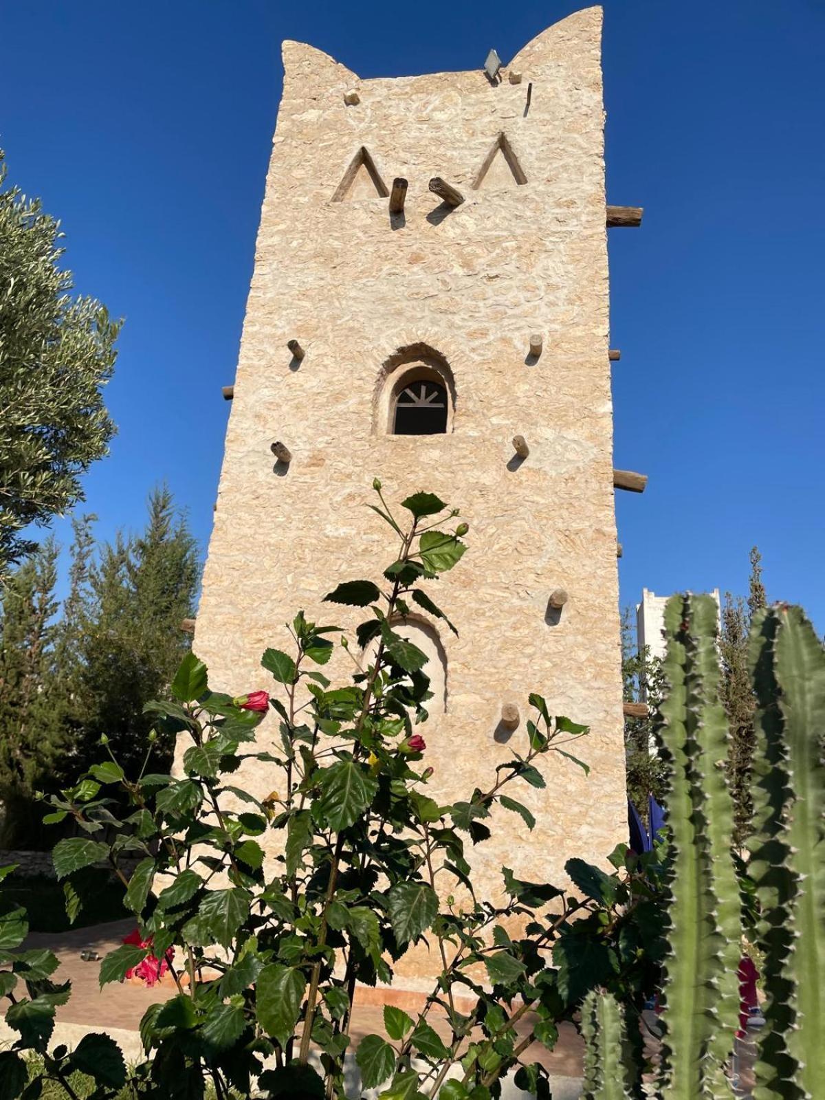 Riad Sabidi 에사우이라 외부 사진