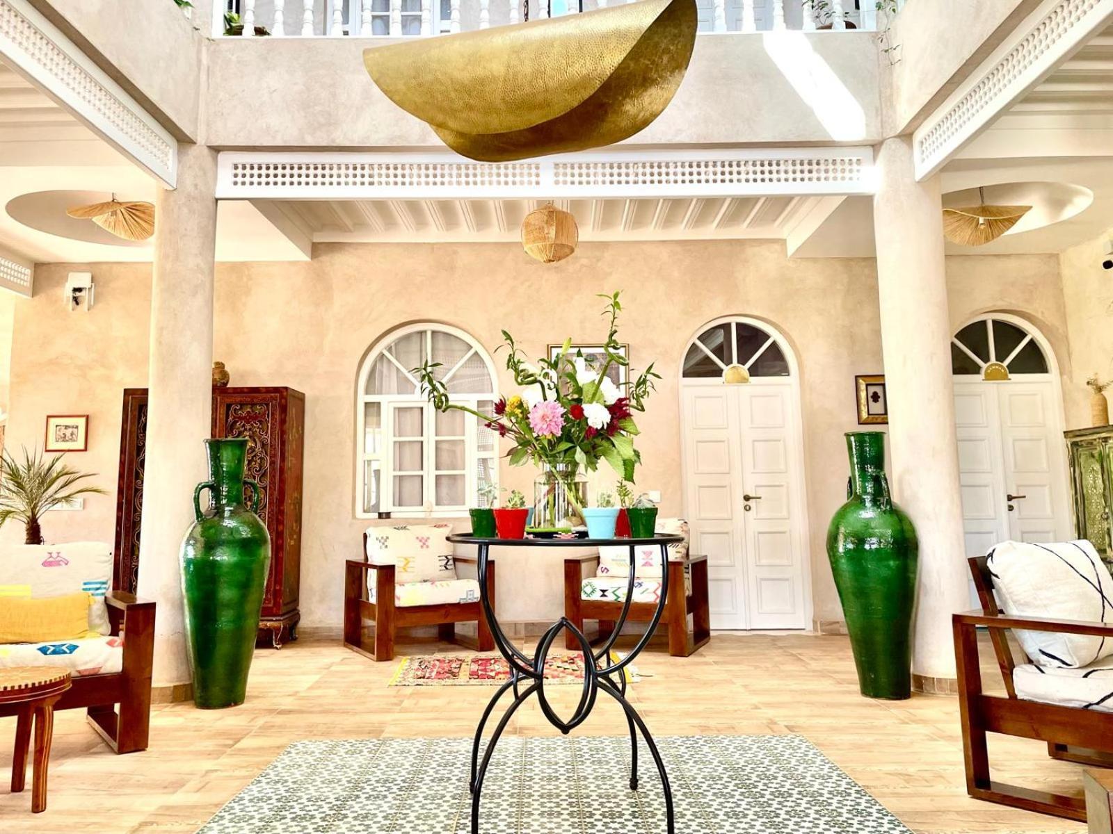 Riad Sabidi 에사우이라 외부 사진